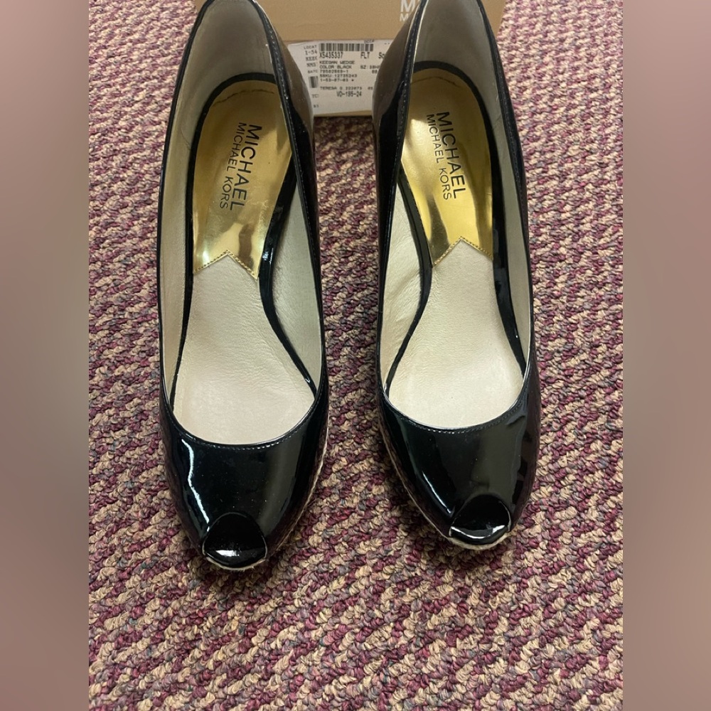 Michael korse wedges size 8.5